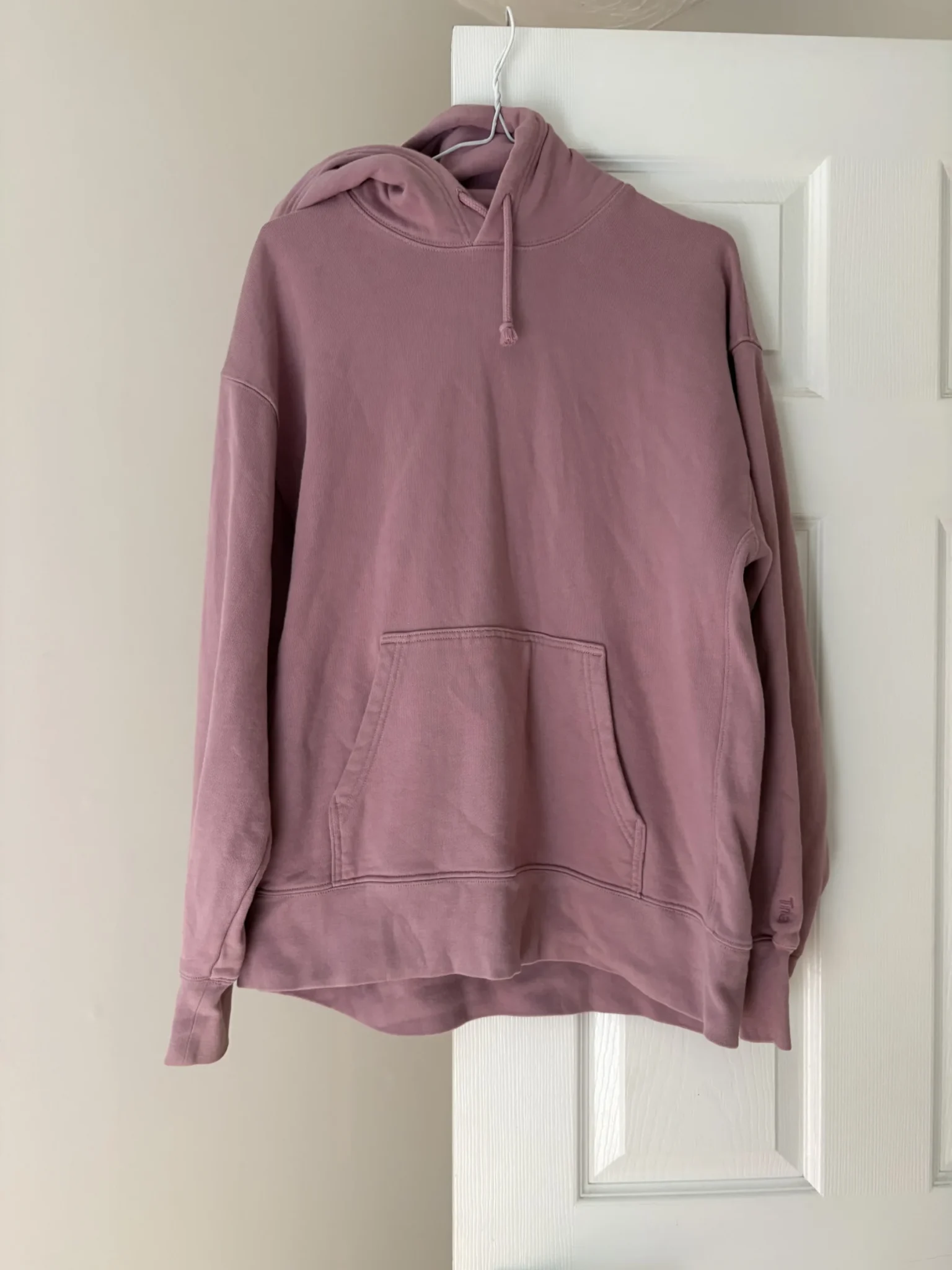 Featured image for Hoodie Tna
