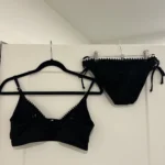 Thumbnail for Bikini deux pièces noir avec détails brodés blancs