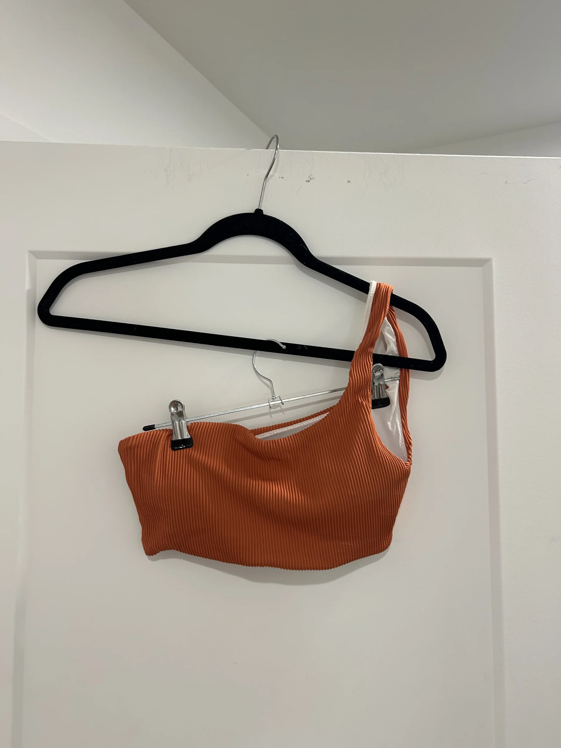 Haut de maillot orange à une bretelle Simons seconde main