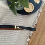 Featured thumbnail for Ceinture vintage réversible en cuir