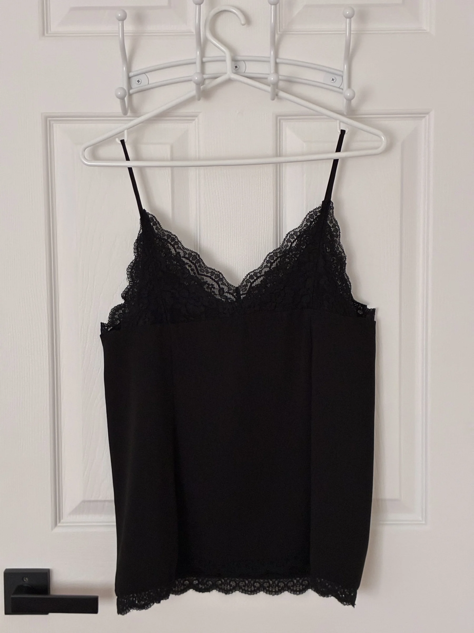 Camisole with lace on the front and back Vero Moda seconde main