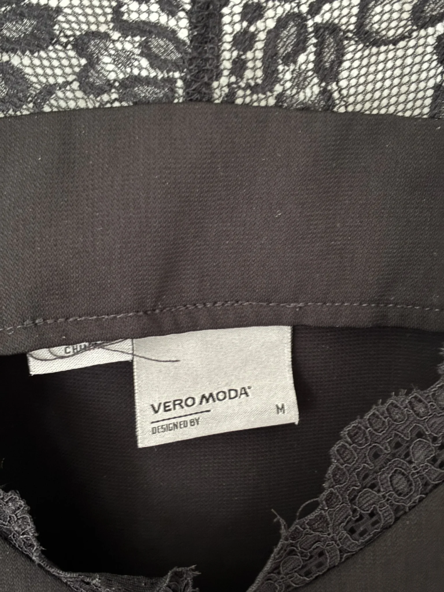 Image for Camisole avec dentelle au devant et au dos