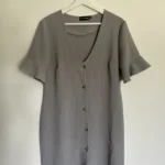 Featured thumbnail for Robe lousse col plongeant