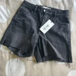 Featured thumbnail for Shorts en jeans noir