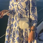 Featured thumbnail for Robe blanche et bleue