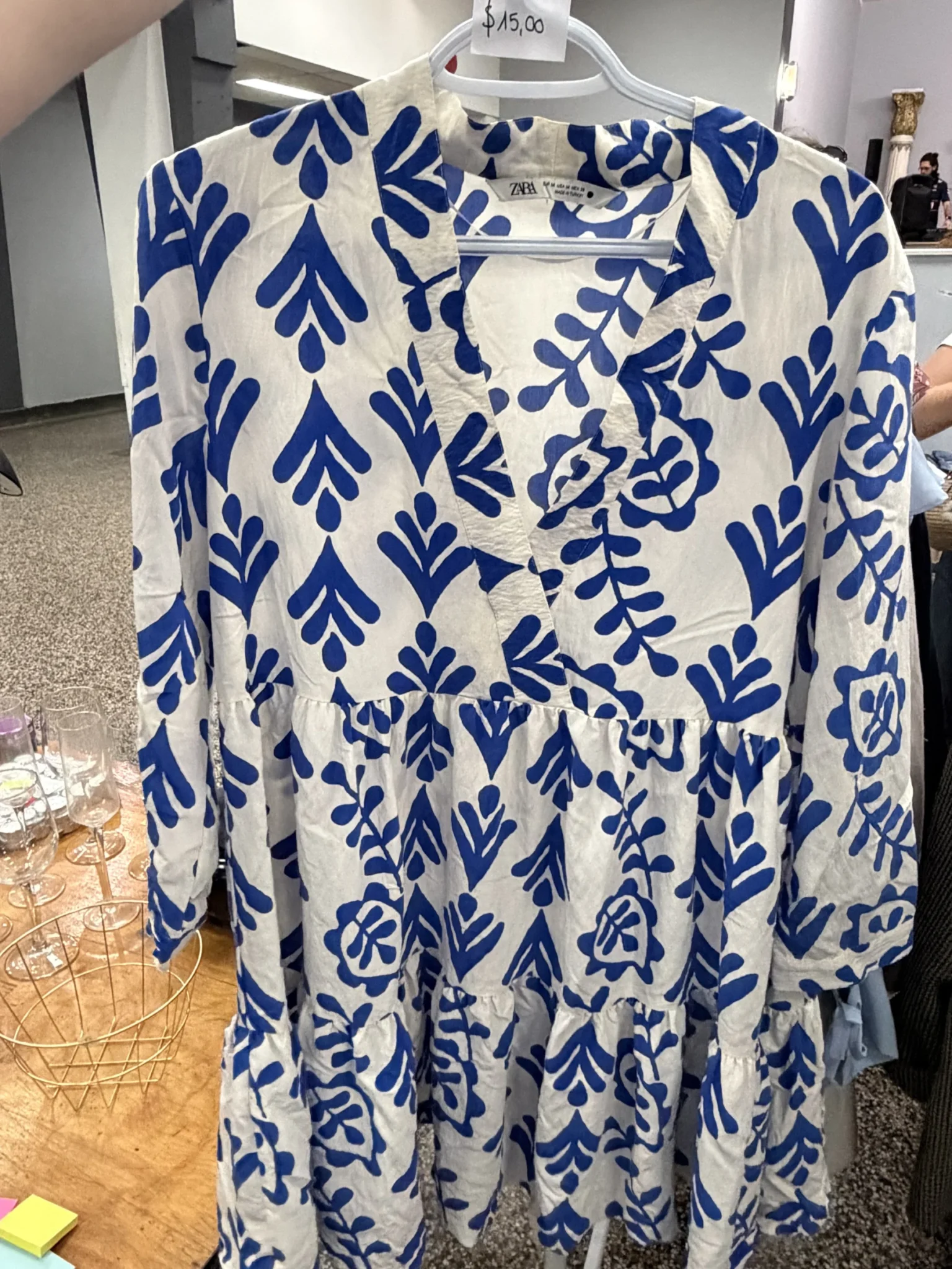 Image for Robe blanche et bleue