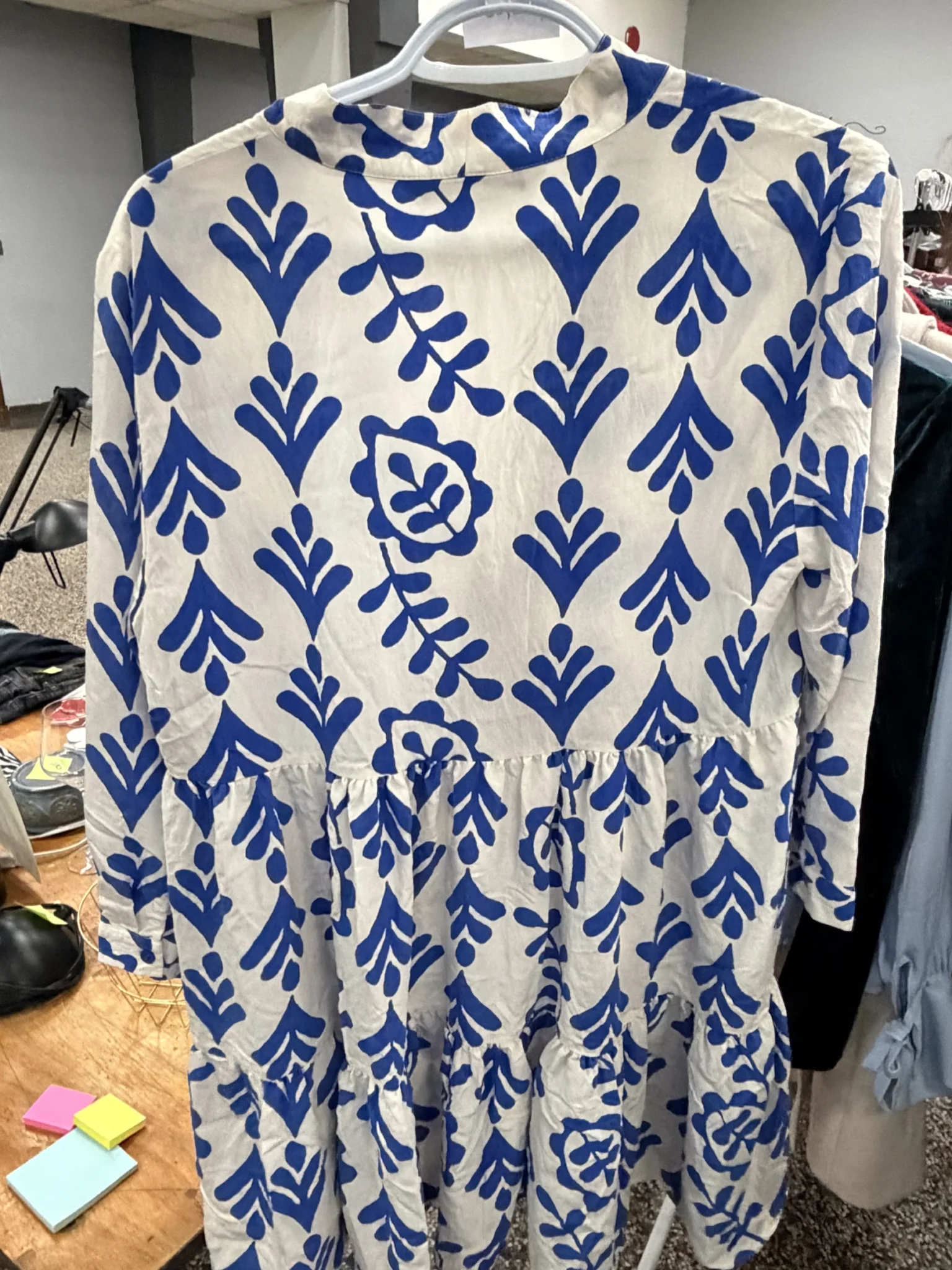 Image for Robe blanche et bleue