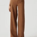 Featured thumbnail for Levi’s jambes larges avec lin
