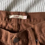 Thumbnail for Levi’s jambes larges avec lin