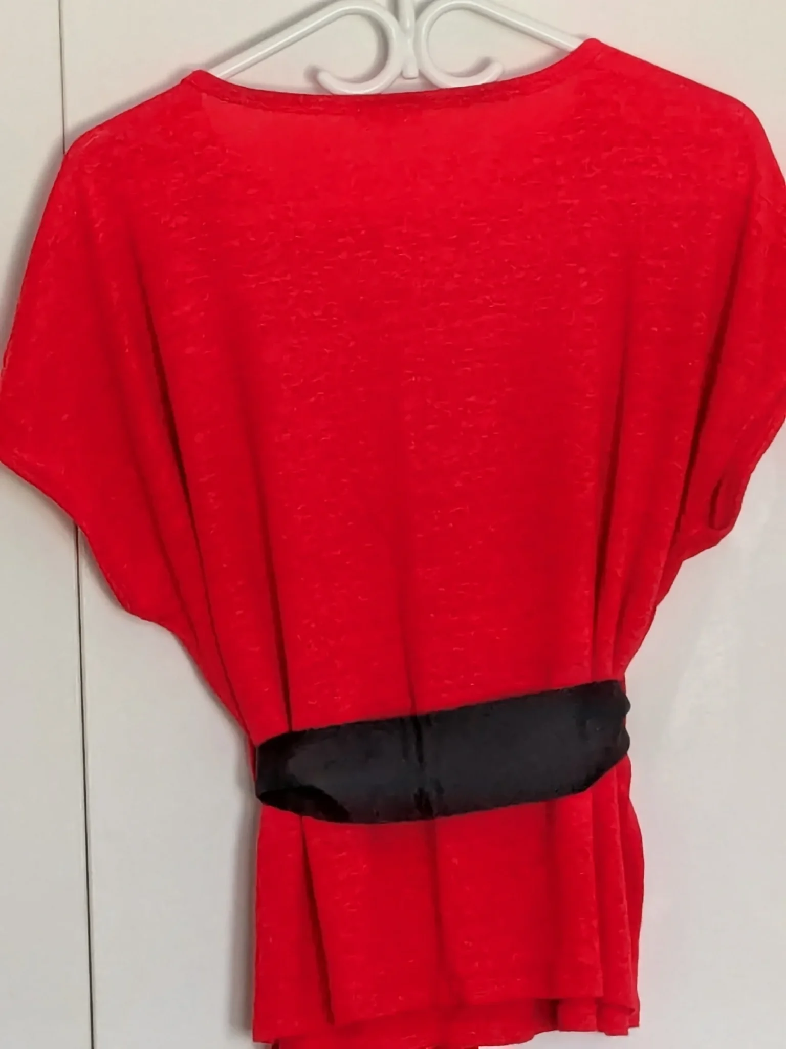 Image for Linen T-shirt with a belt
