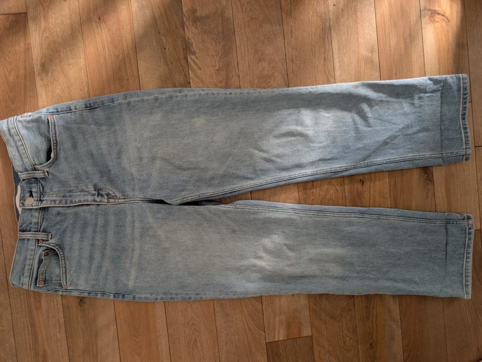 Featured image for The Arlo jeans from Aritzia, size 28