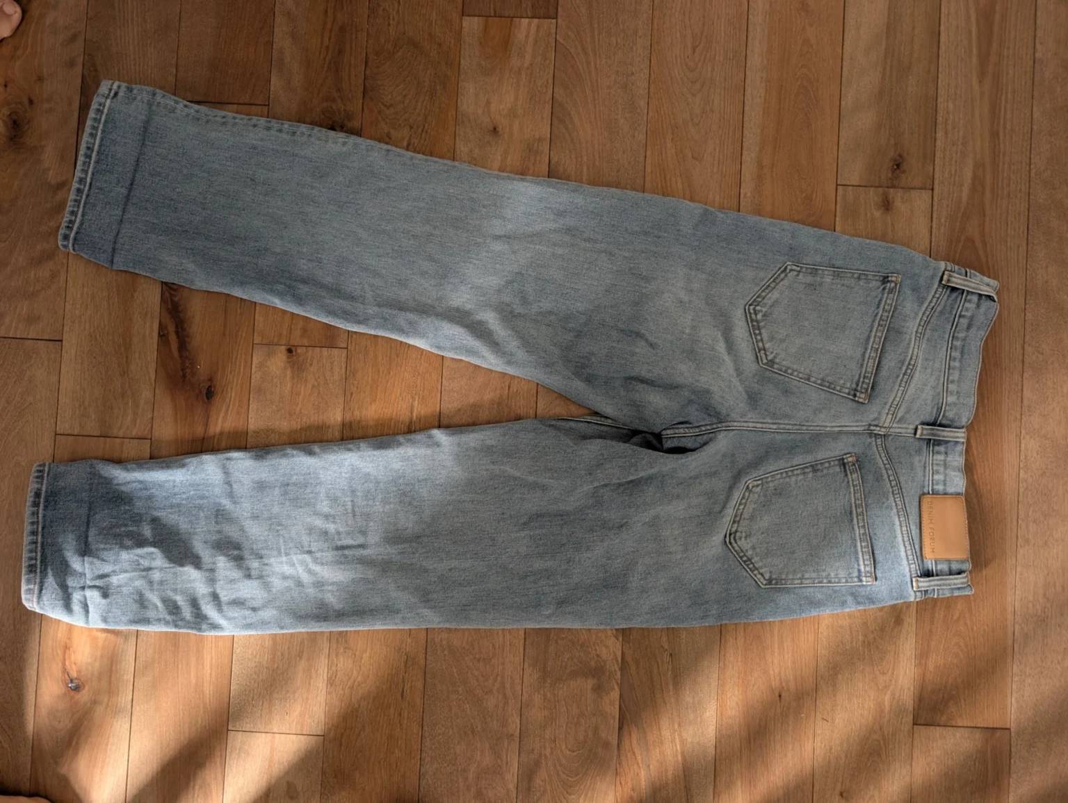 Image for The Arlo jeans from Aritzia, size 28