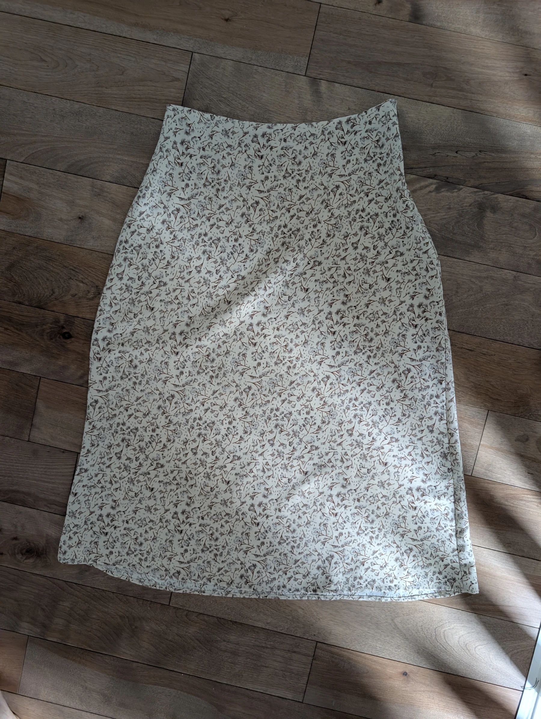 Jupe Essentiel et Co medium Essentiels and Co seconde main