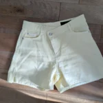 Featured thumbnail for Zara Shorts 6