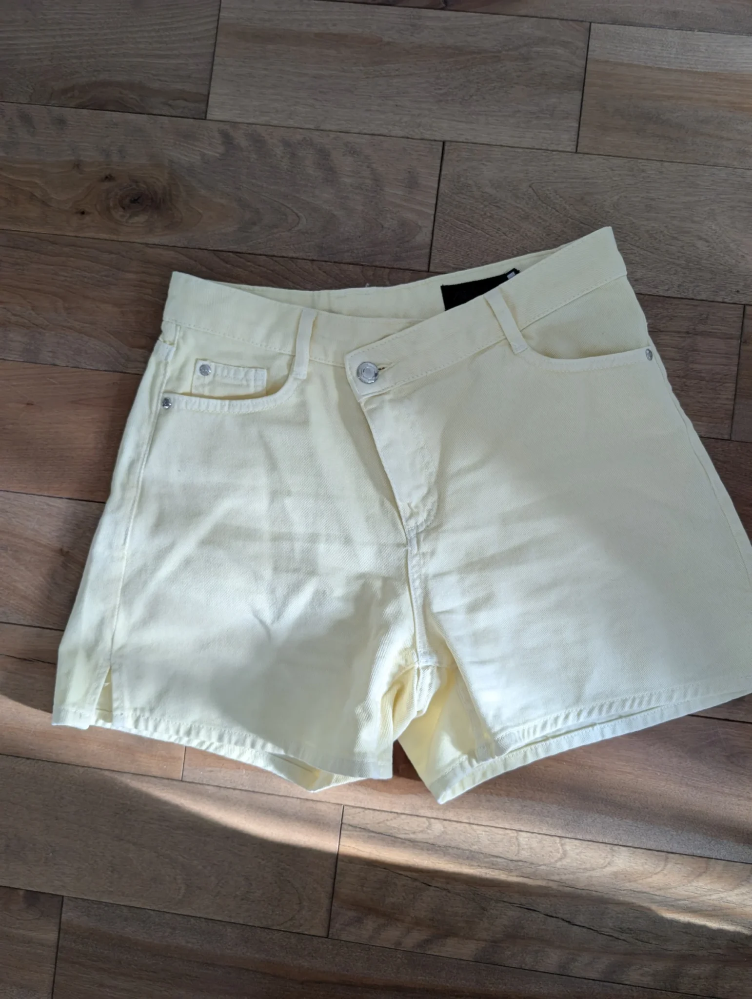 Featured image for Zara Shorts 6