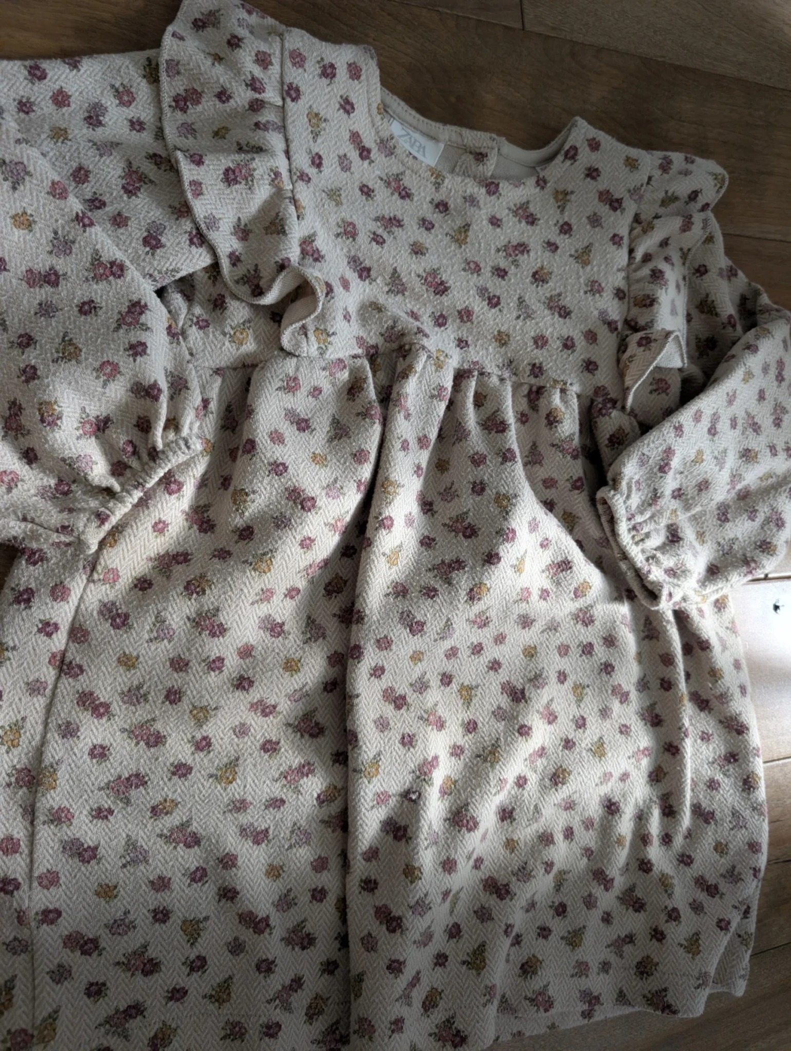 Image for Girls’ dress, ages 3–4
