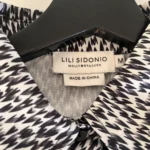 Thumbnail for Blouse with a heart print