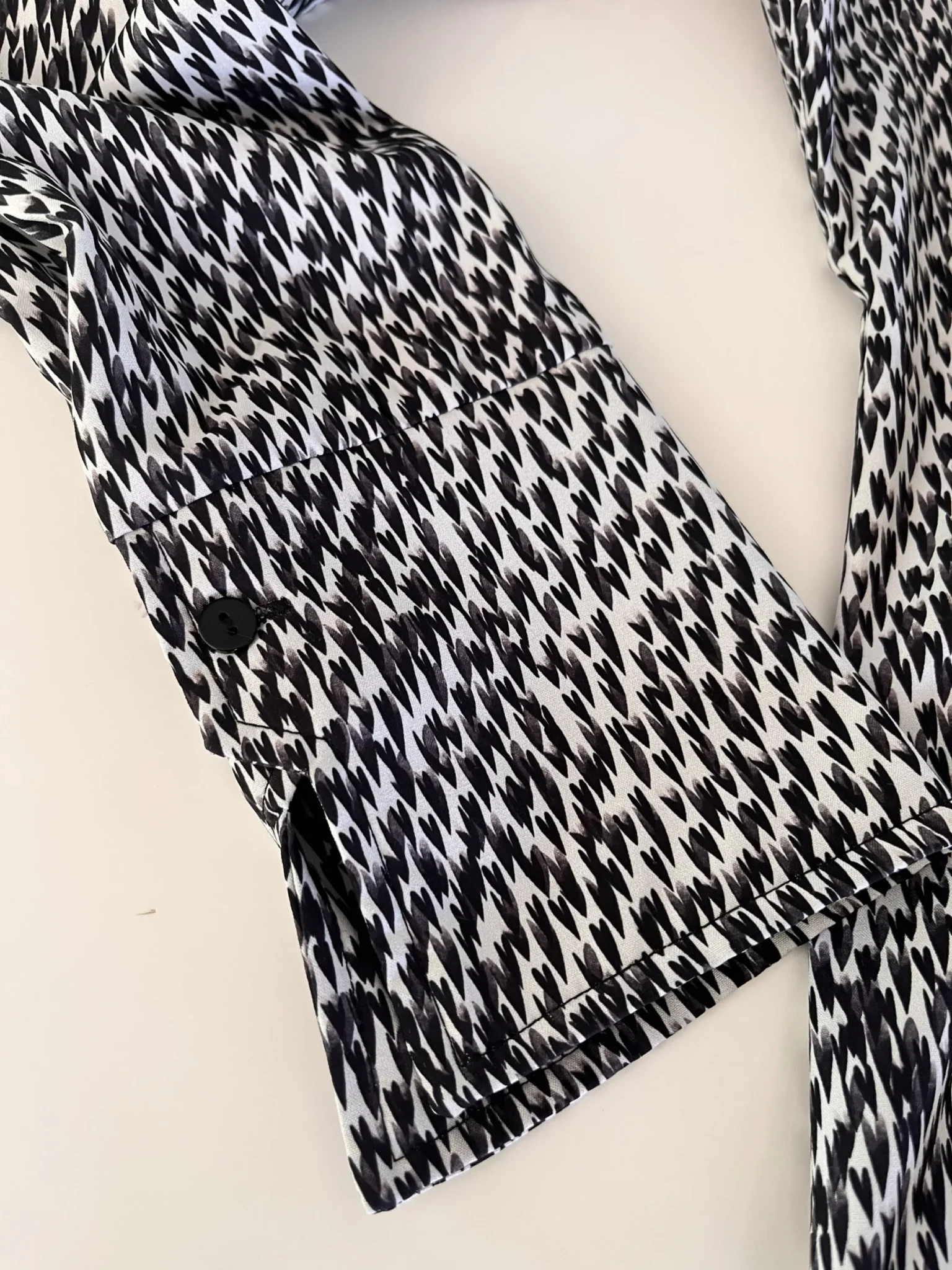Image for Blouse with a heart print