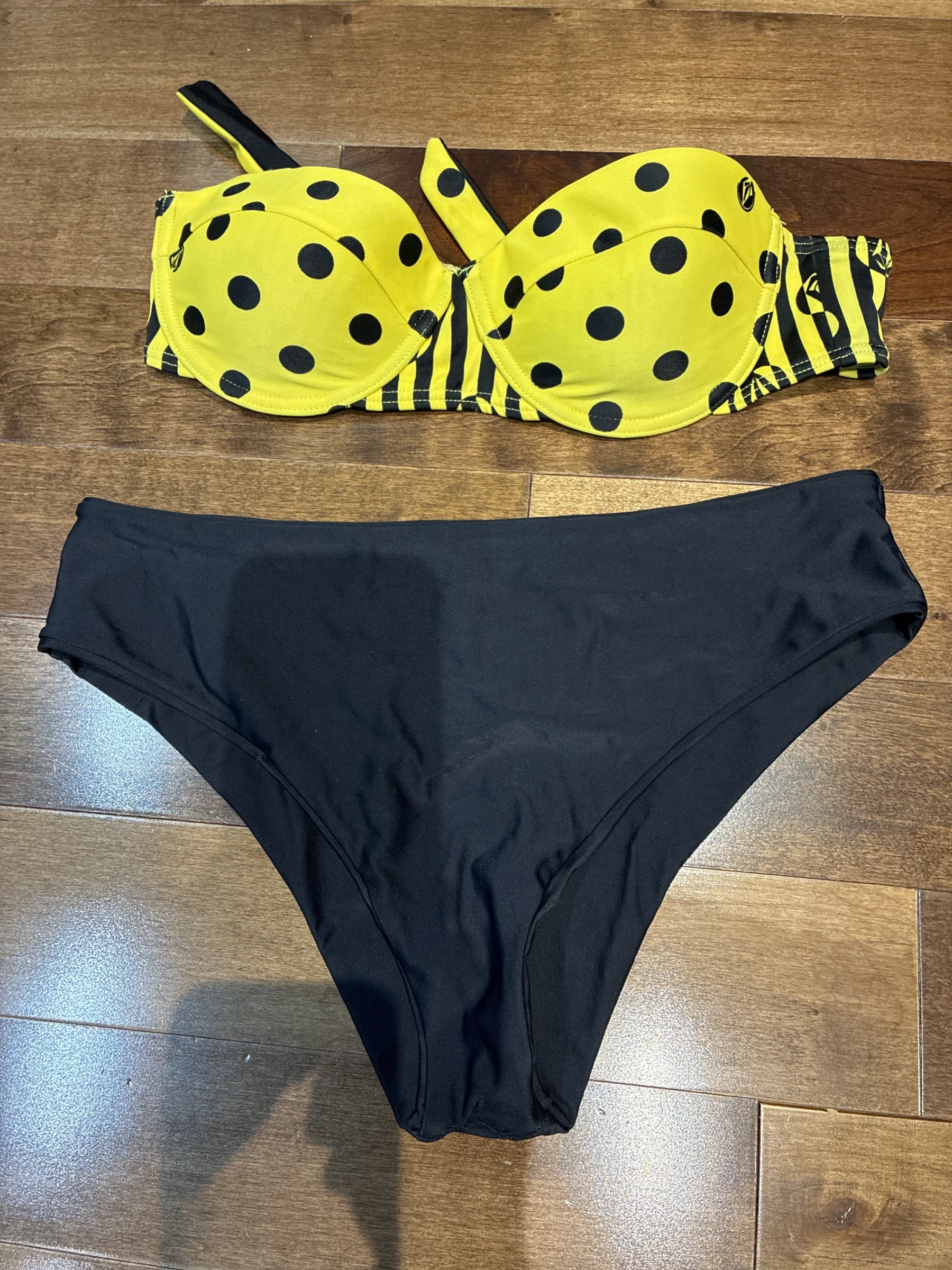 Maillot pois Volcom seconde main