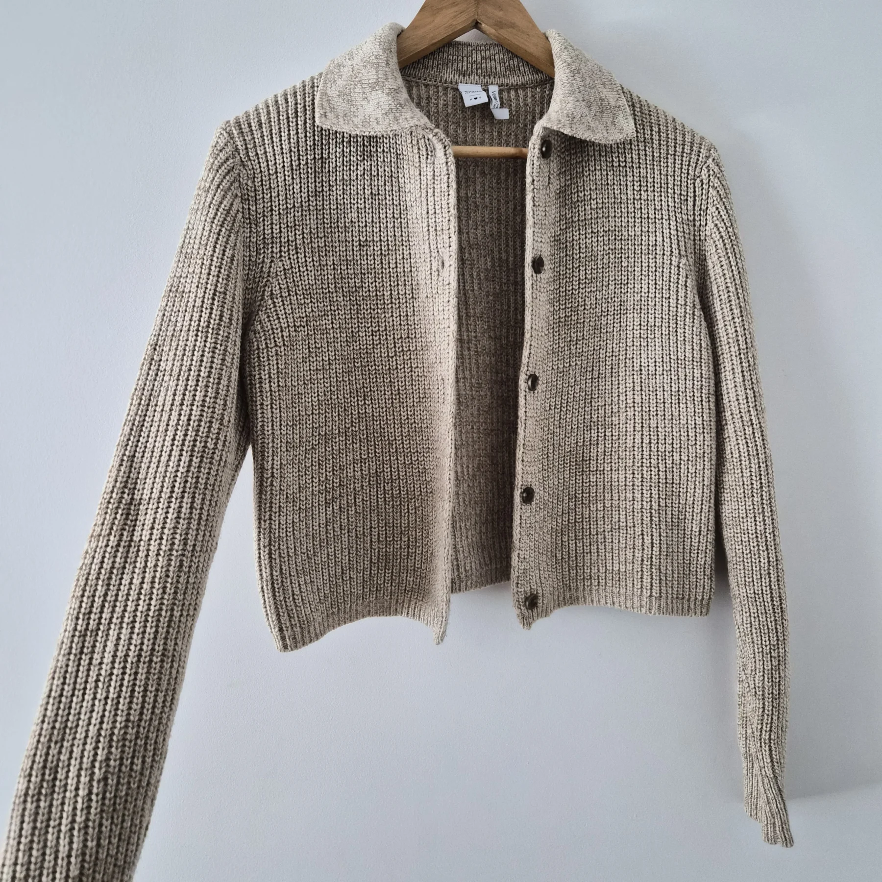 Cardigan court beige Twik seconde main