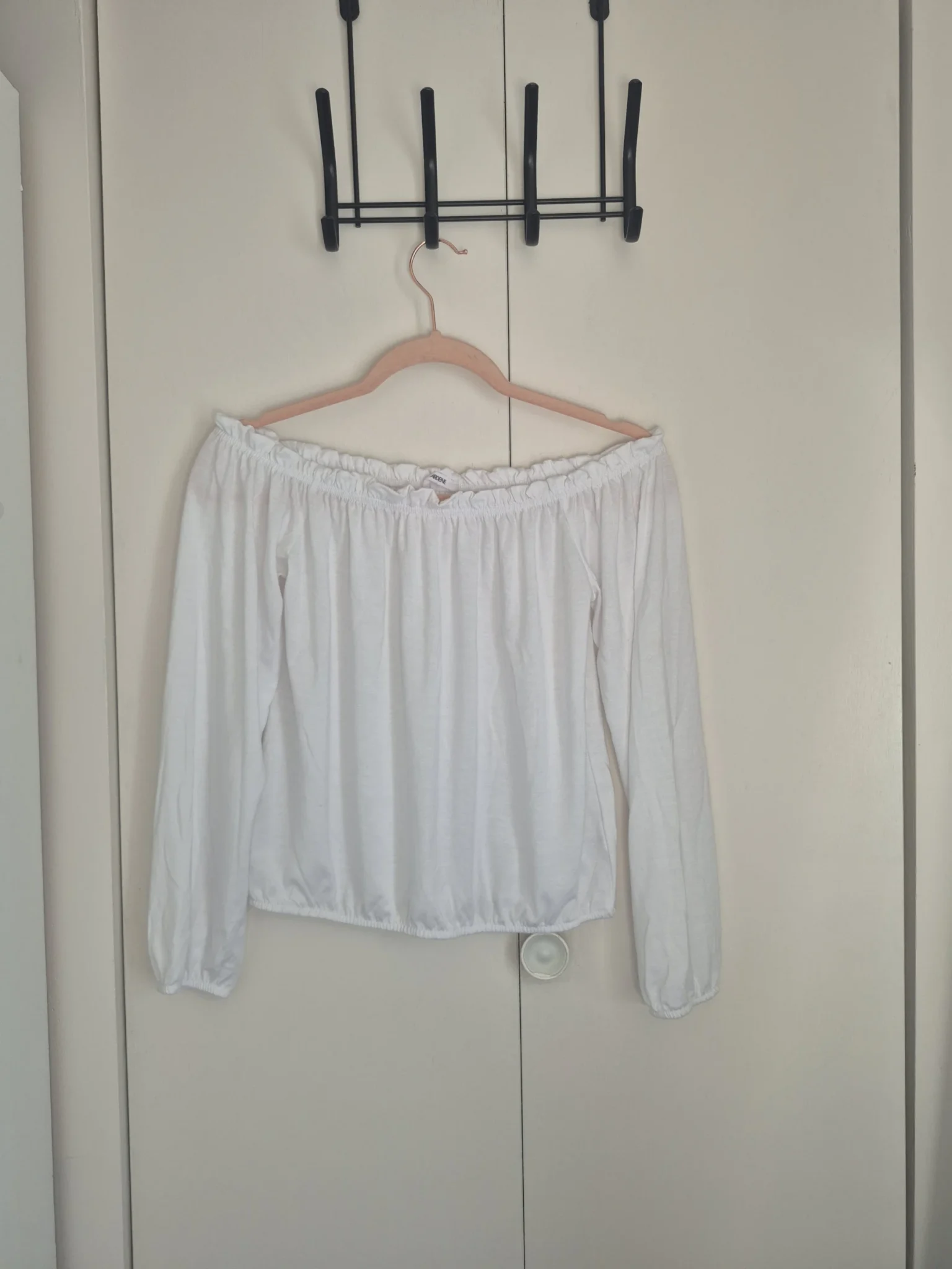 Featured image for Ardene white jumper, size Small