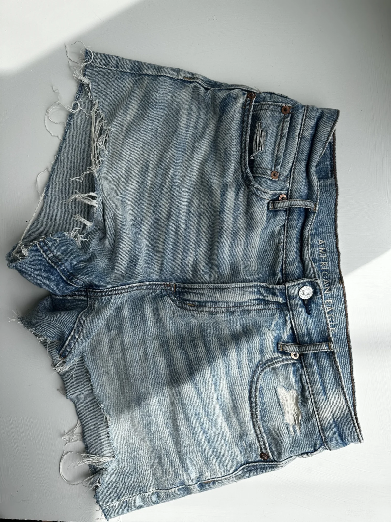 Image for High-waisted denim shorts