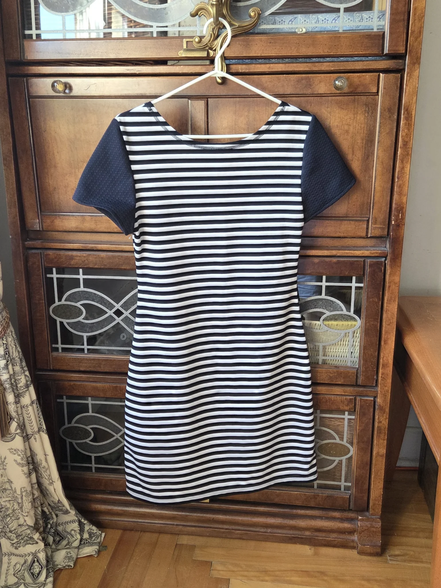 Image for Robe rayée bleu marine et blanc