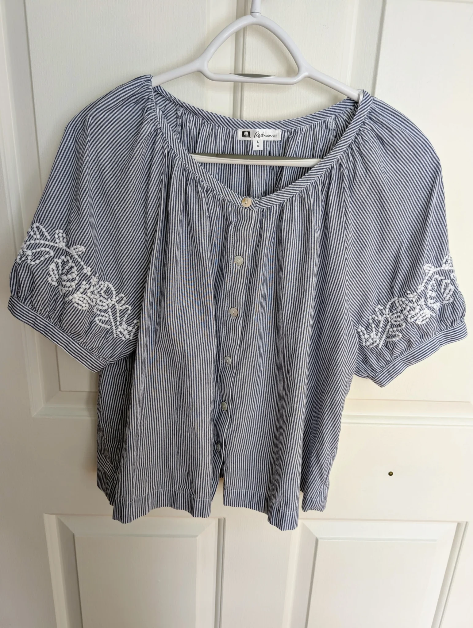 Image for Loose-fitting blouse - Reitmans