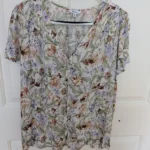 Featured thumbnail for Floral blouse - Reitmans