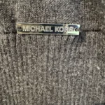 Thumbnail for Pull Michael Kors Color Block en maille gris et noir