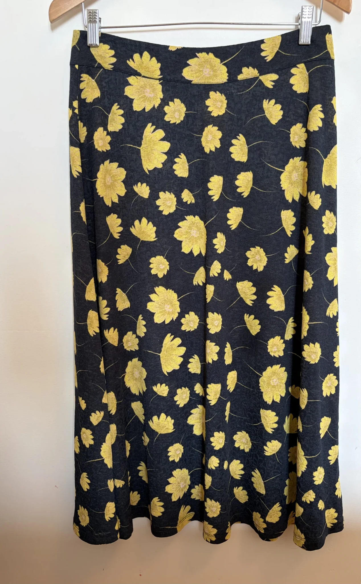 Featured image for Jacqueline de Yong flowing skirt