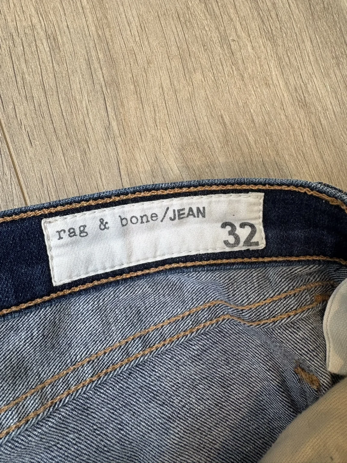 Image for Jean cigarette Rag & Bone, taille 32, délavage foncé, coupe slim droite - Comme neuf