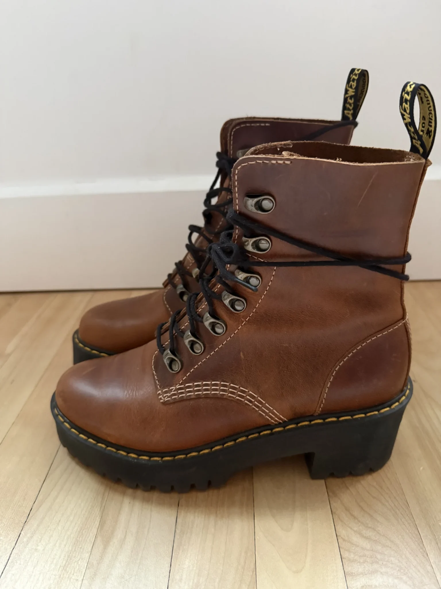 Image for Dr Martens bottes Leona