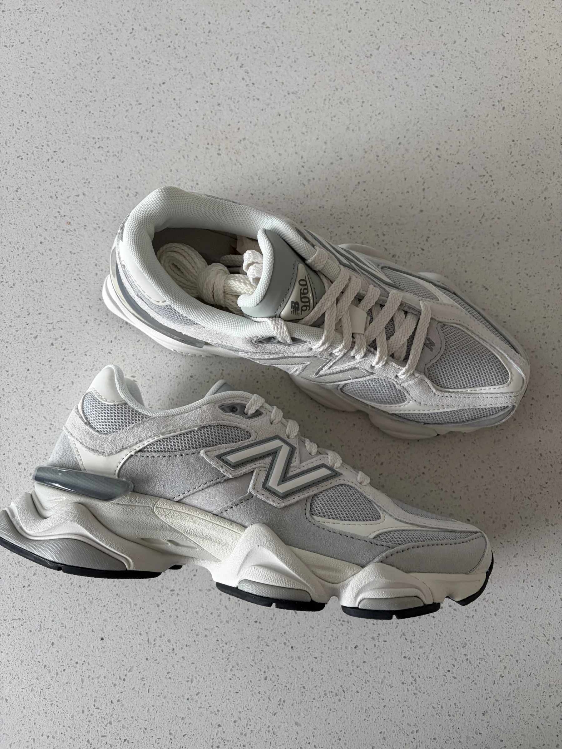 New Balance 9060 👟 (NEUFS) New Balance seconde main