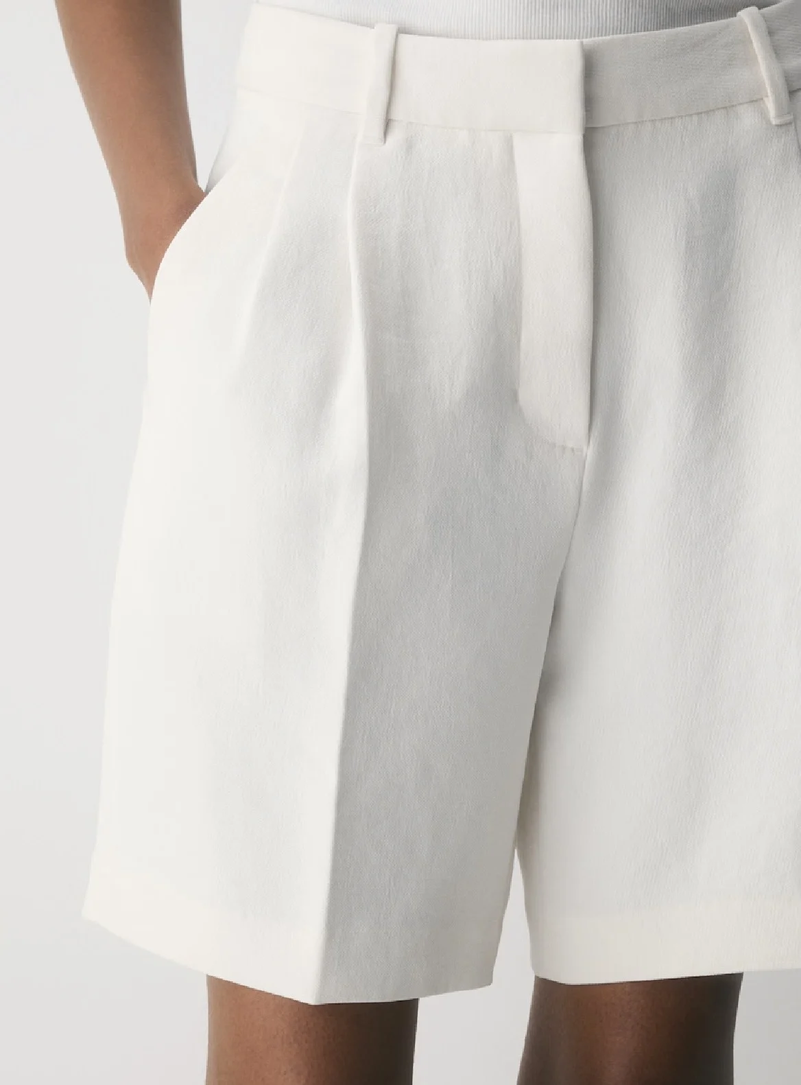 Bermuda Wilfred effortless crepette Aritzia seconde main