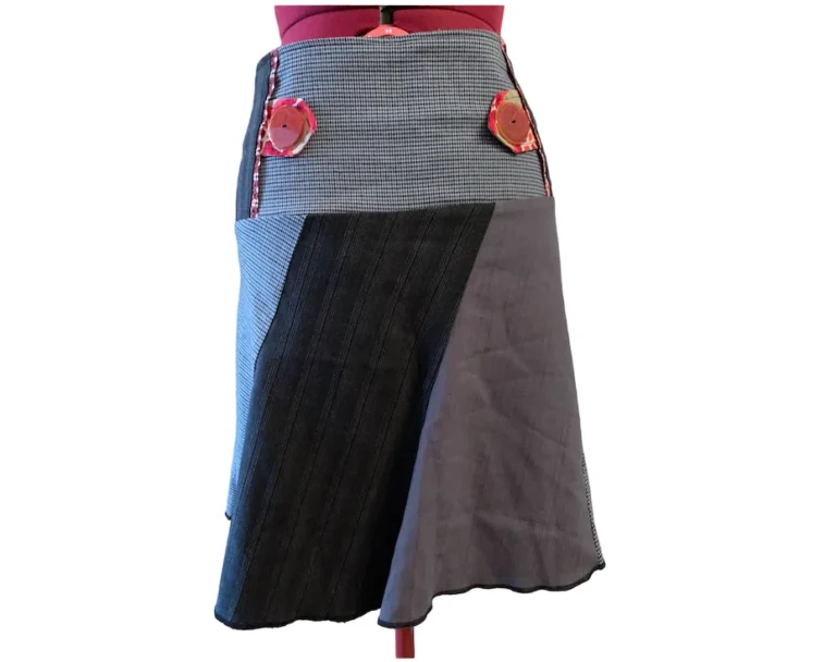 Image for CRÉATION ENCORE – Jupe midi évasée à rayures – Fabriquée à Montréal – Taille M