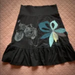 Thumbnail for Eve Lavoie – Jupe designer imprimé moto et floral – Ourlet à volants – Taille M
