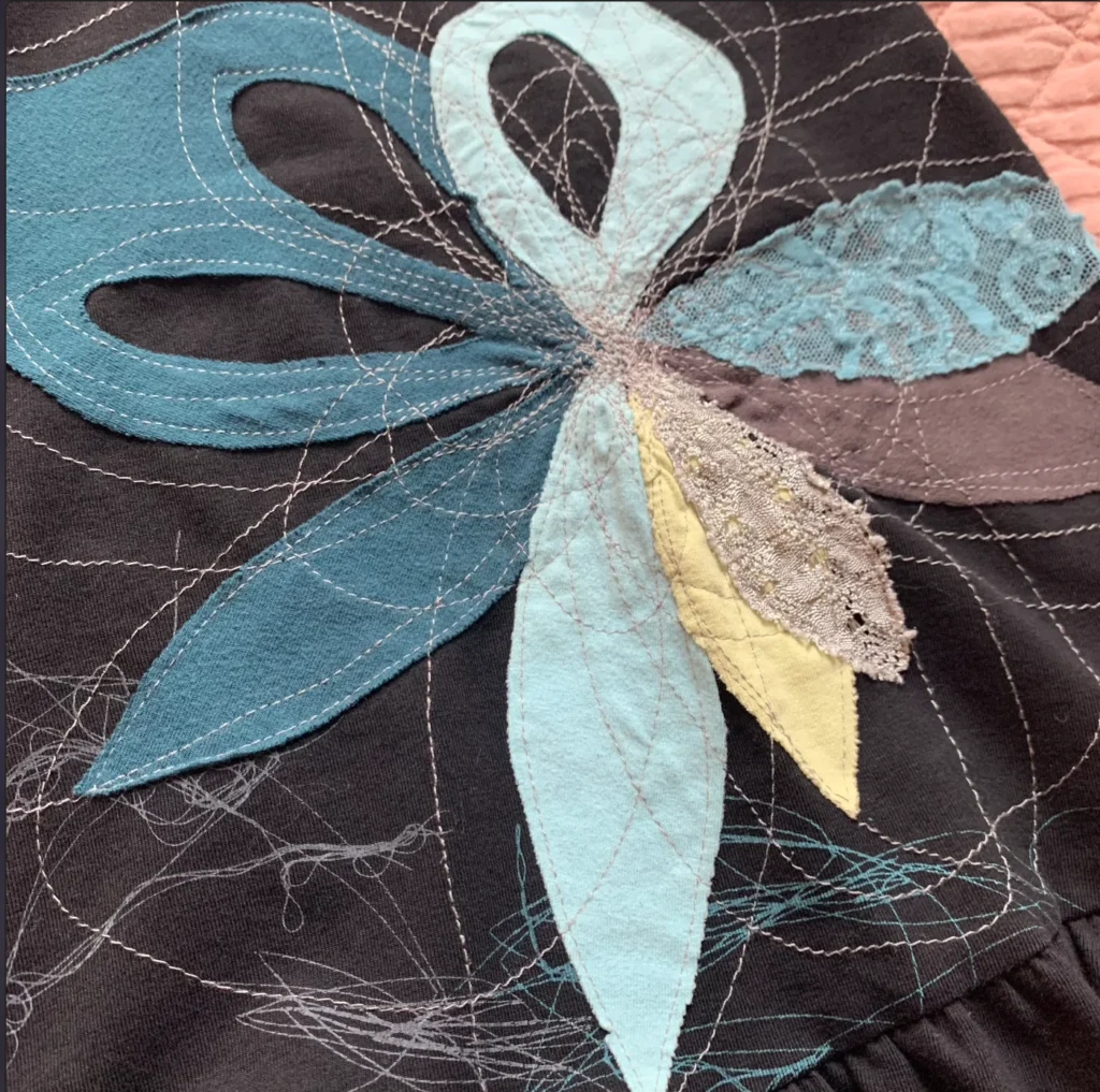 Image for Eve Lavoie – Jupe designer imprimé moto et floral – Ourlet à volants – Taille M