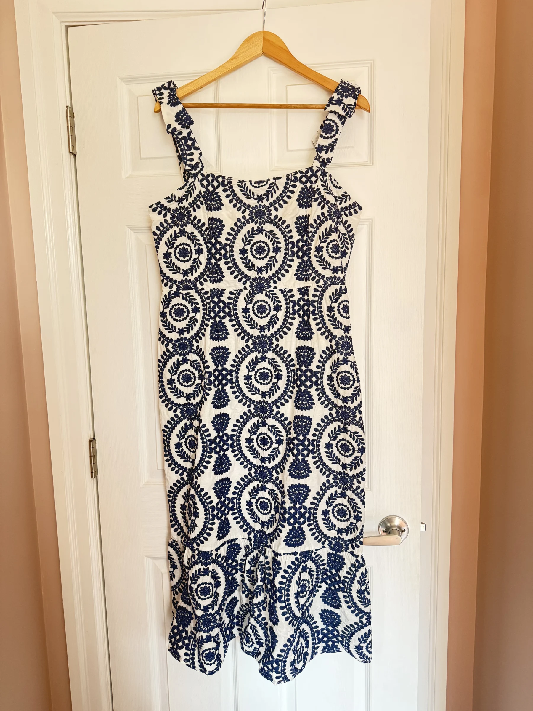 Gisa | Robe Midi Blanche à Broderies Fleuries Marines Boutique 1861 seconde main