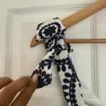 Thumbnail for Gisa | Robe Midi Blanche à Broderies Fleuries Marines