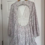Thumbnail for Teca | Robe Courte Fleurie à Dos Ouvert