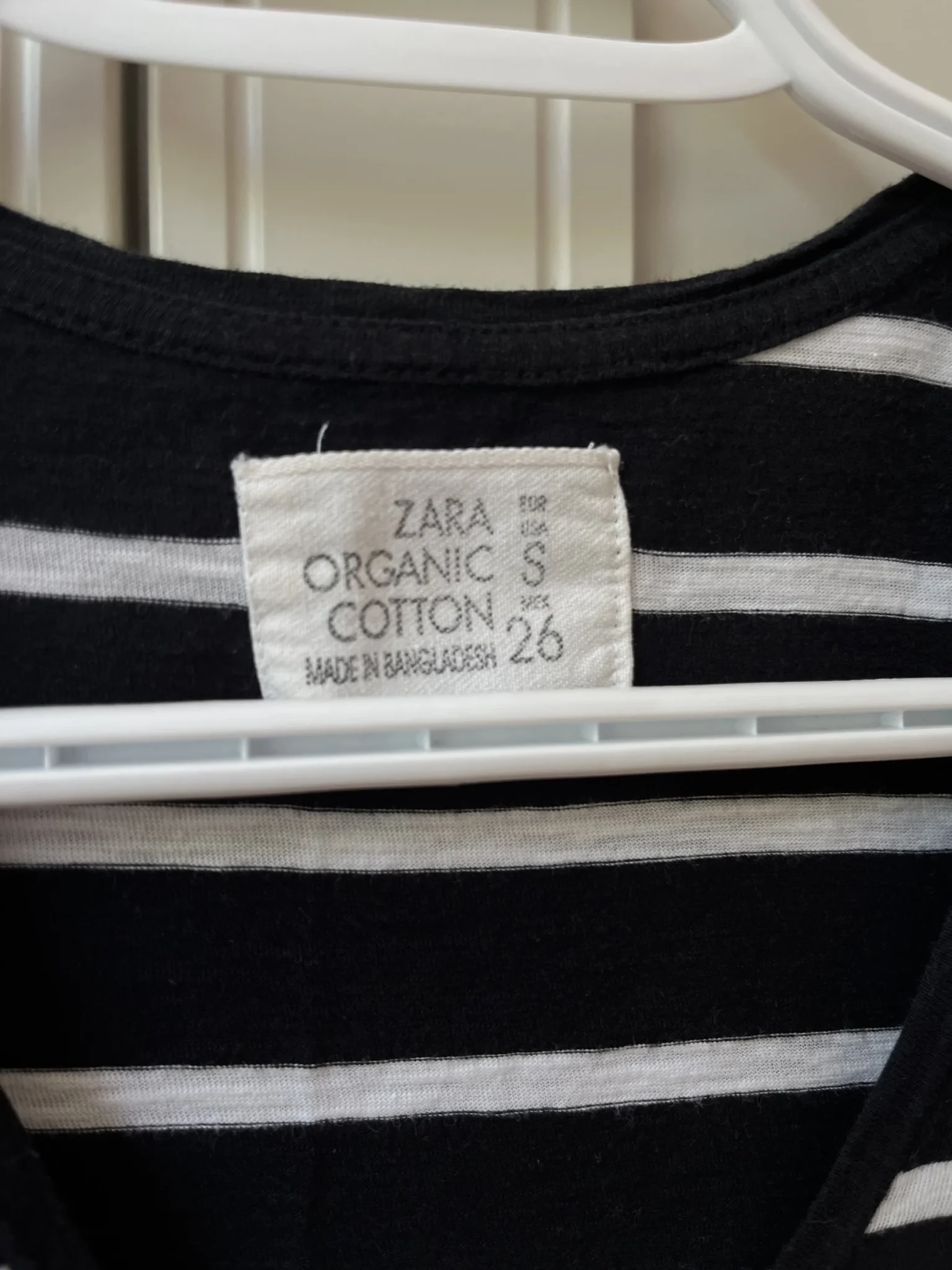 Image for T-shirt noir rayé blanc Zara