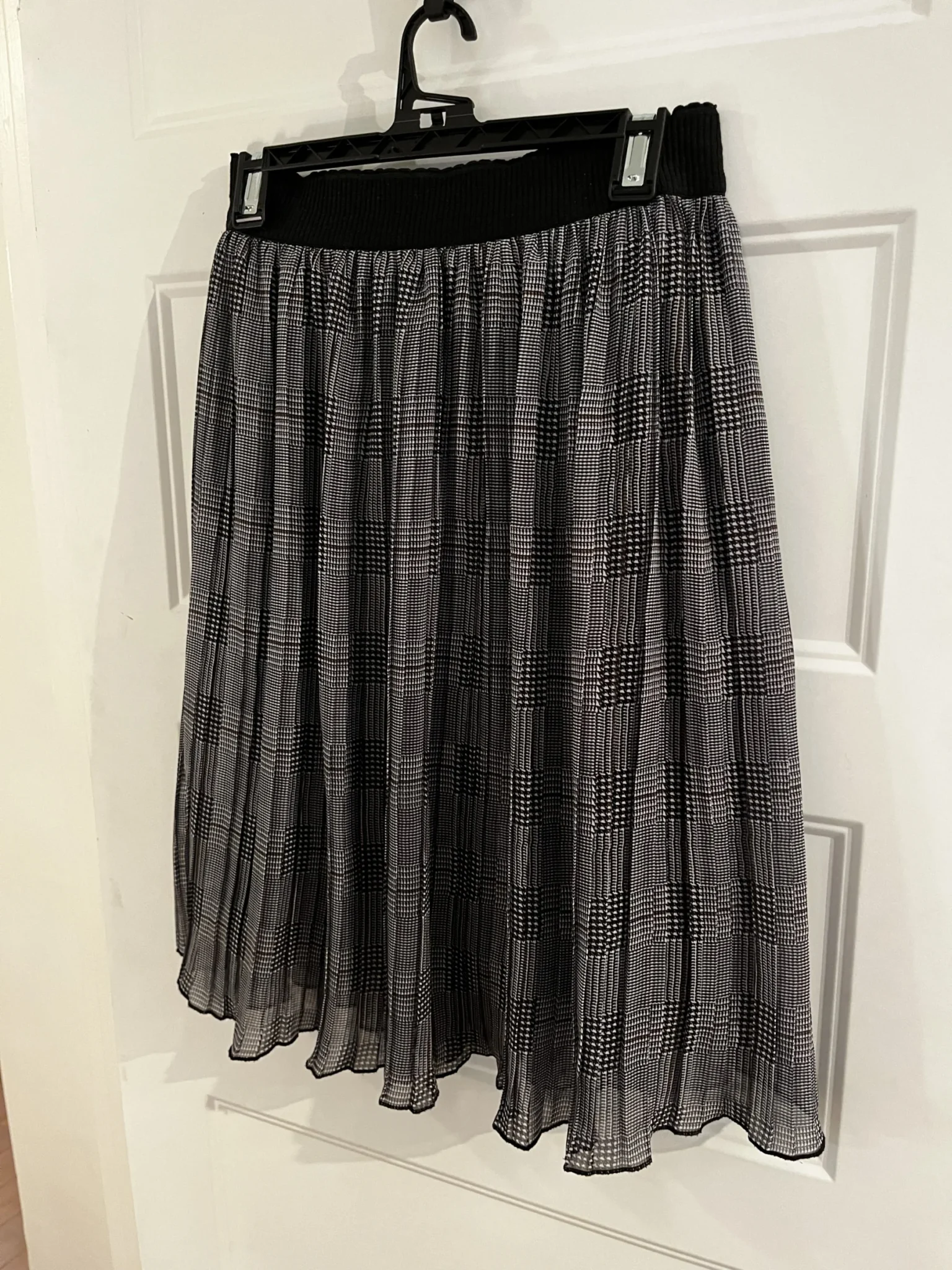 Featured image for Checked ankle-length skirt