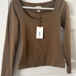 Featured thumbnail for New Aritzia top