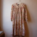 Featured thumbnail for Robe en coton faite main
