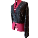Thumbnail for ICÔNE – Blouse courte noire ample avec dentelle, encolure en V plongeante et petites fleurs – Taille L