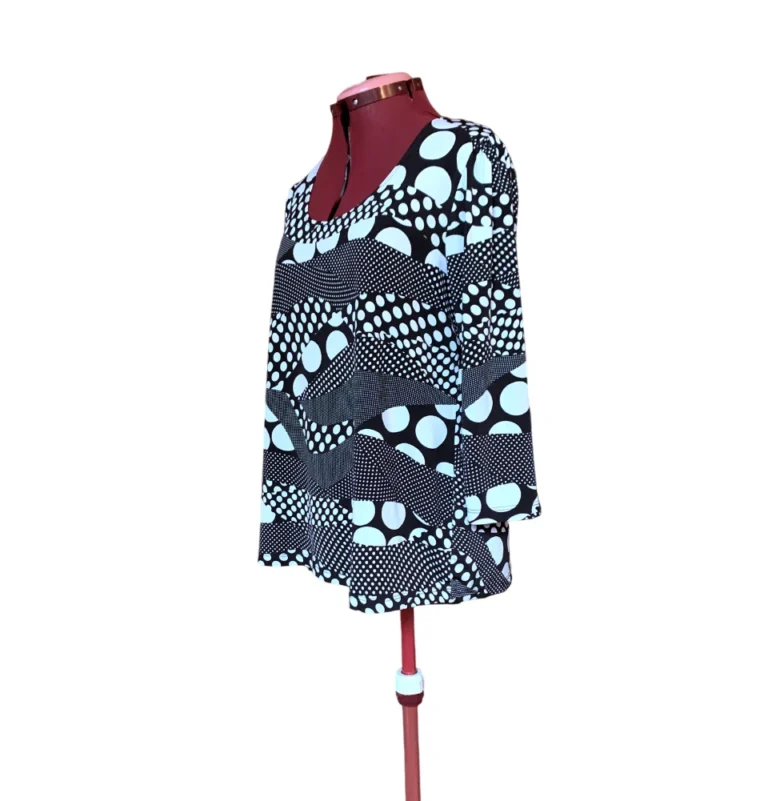 Image for Chandail Tunique chic noire et blanche à motif abstrait de pois – Taille L