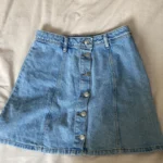 Featured thumbnail for Jupe en jeans HM