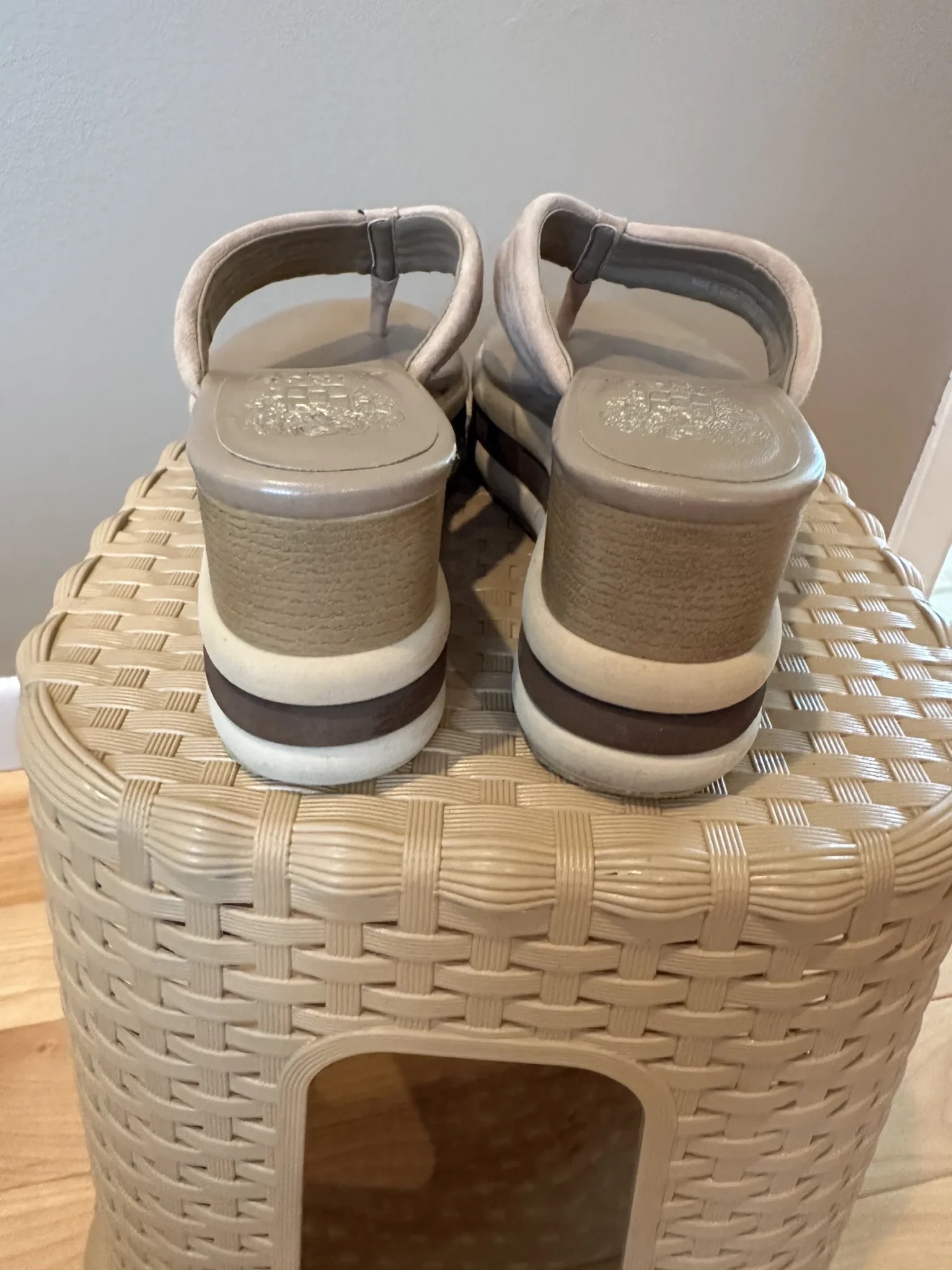Image for Sandales tons de beige