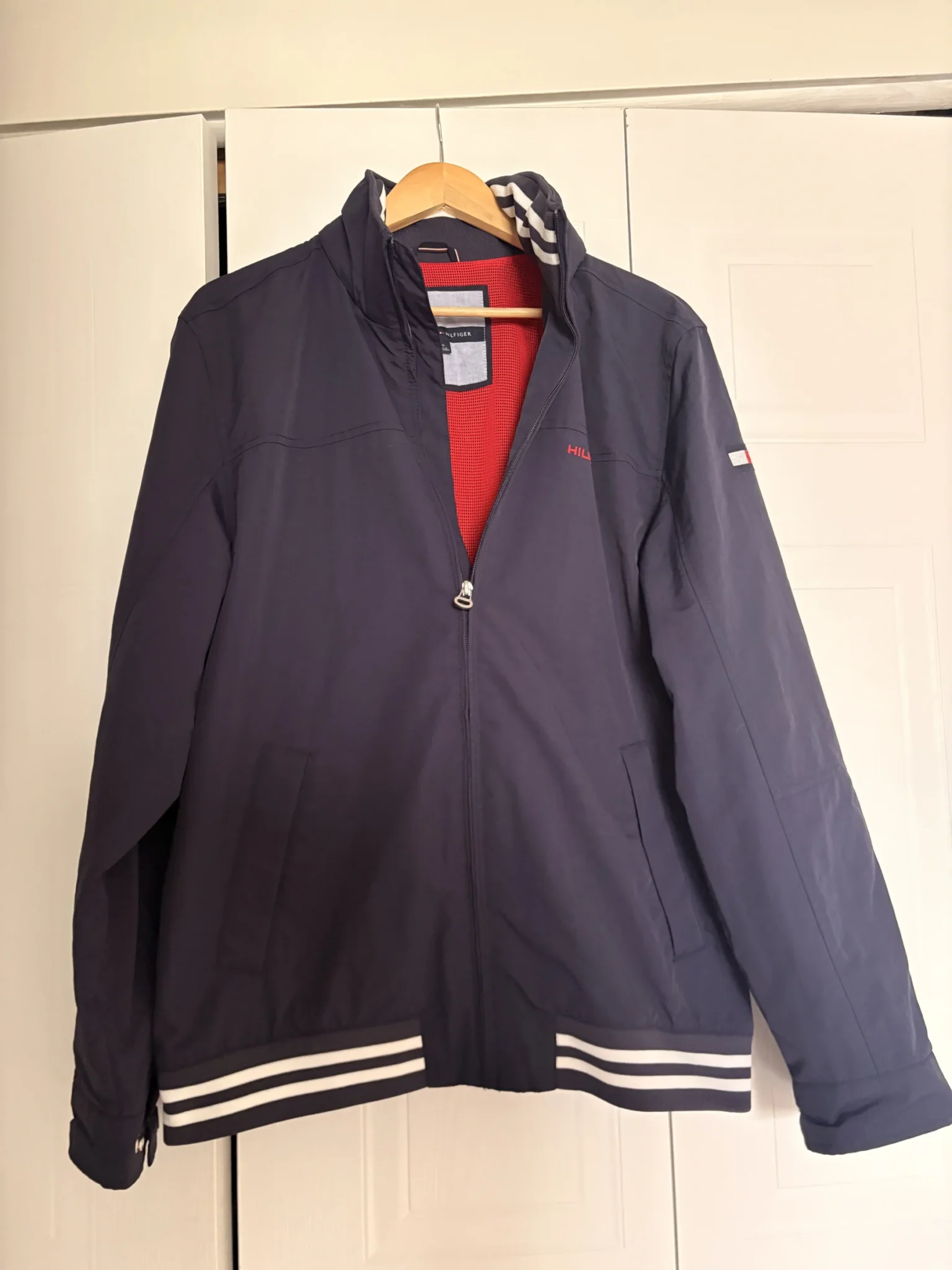 Featured image for Manteau Tommy Hilfinger neuf large